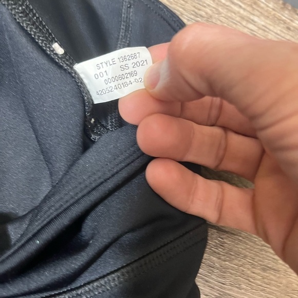 Under Armour HEATGEAR Compression Mileage Capri Leggings Black XS Athletic - Picture 9 of 9